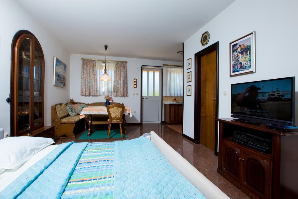 Apartment Dolores โอปาติยา ภายนอก รูปภาพ